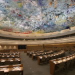 Plafond de la salle d'assemblée de l'ONU pour les droits de l'Homme