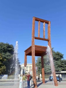 La chaise de la place des Nations